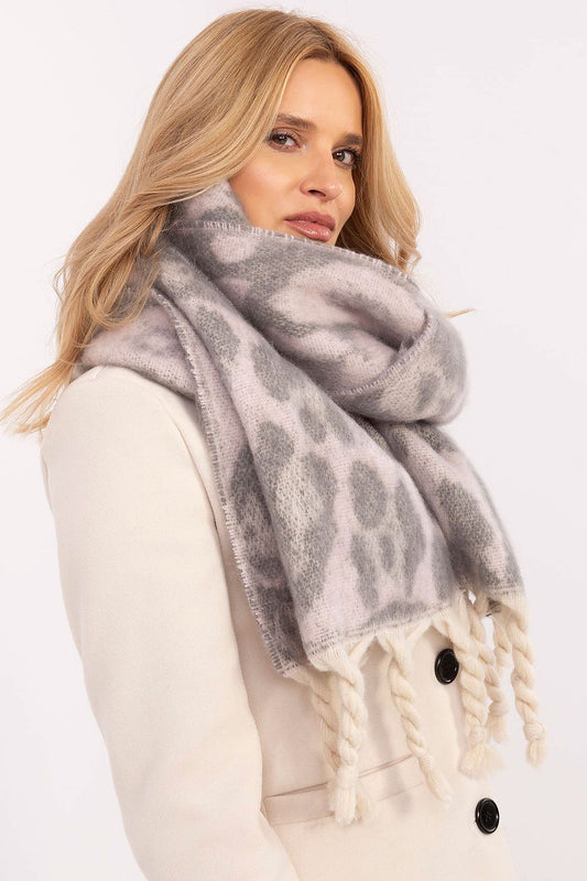 Shawl model 205960 AT