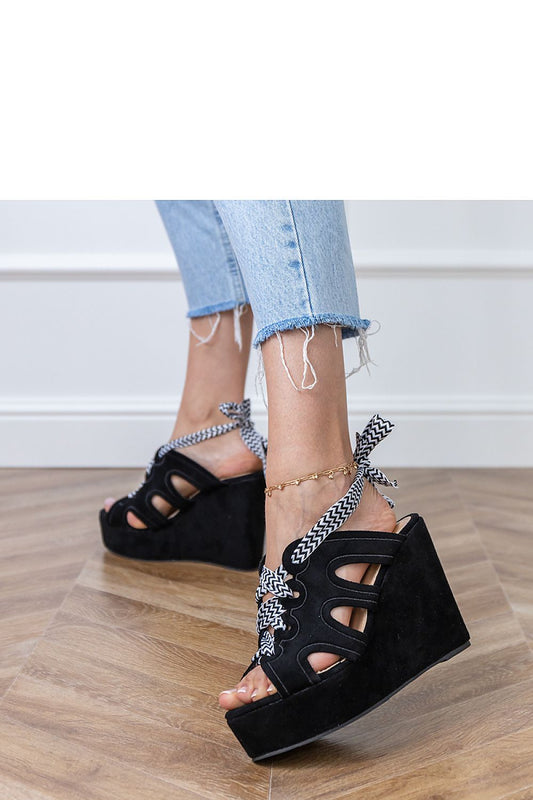 Strappy sandals model 214638 PRIMO