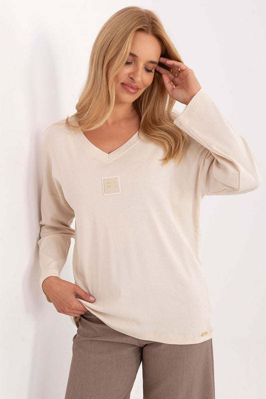 Blouse model 217042 Relevance