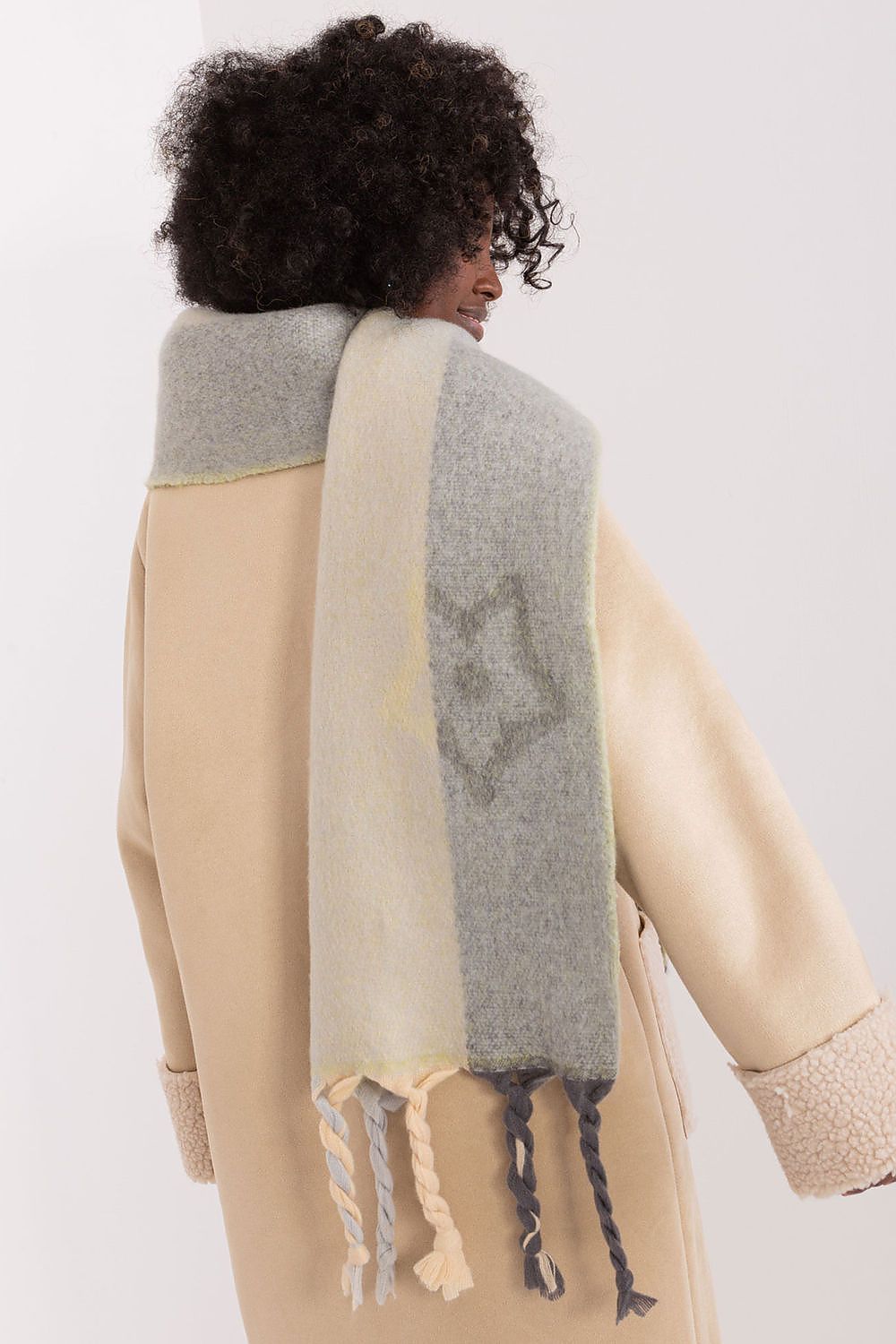  Shawl model 190558 AT 