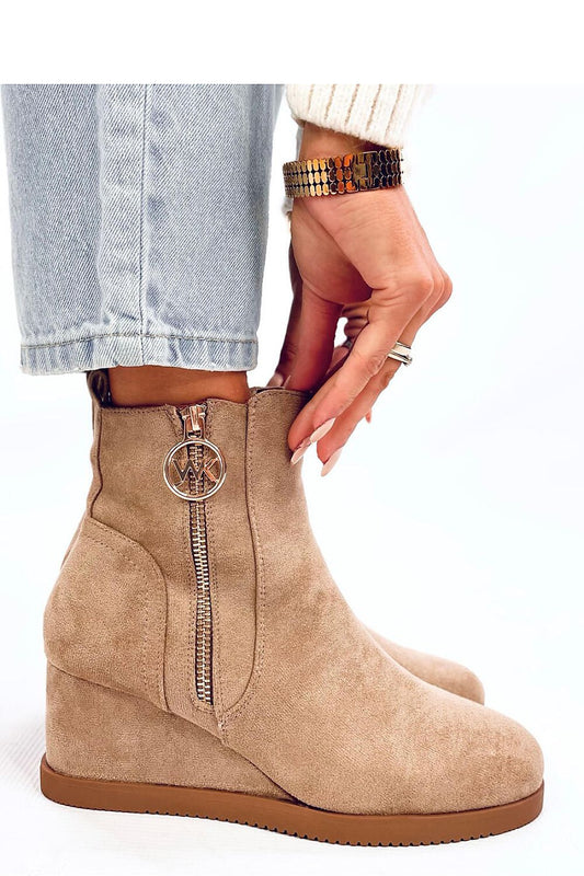  Buskin boots model 201391 Inello 