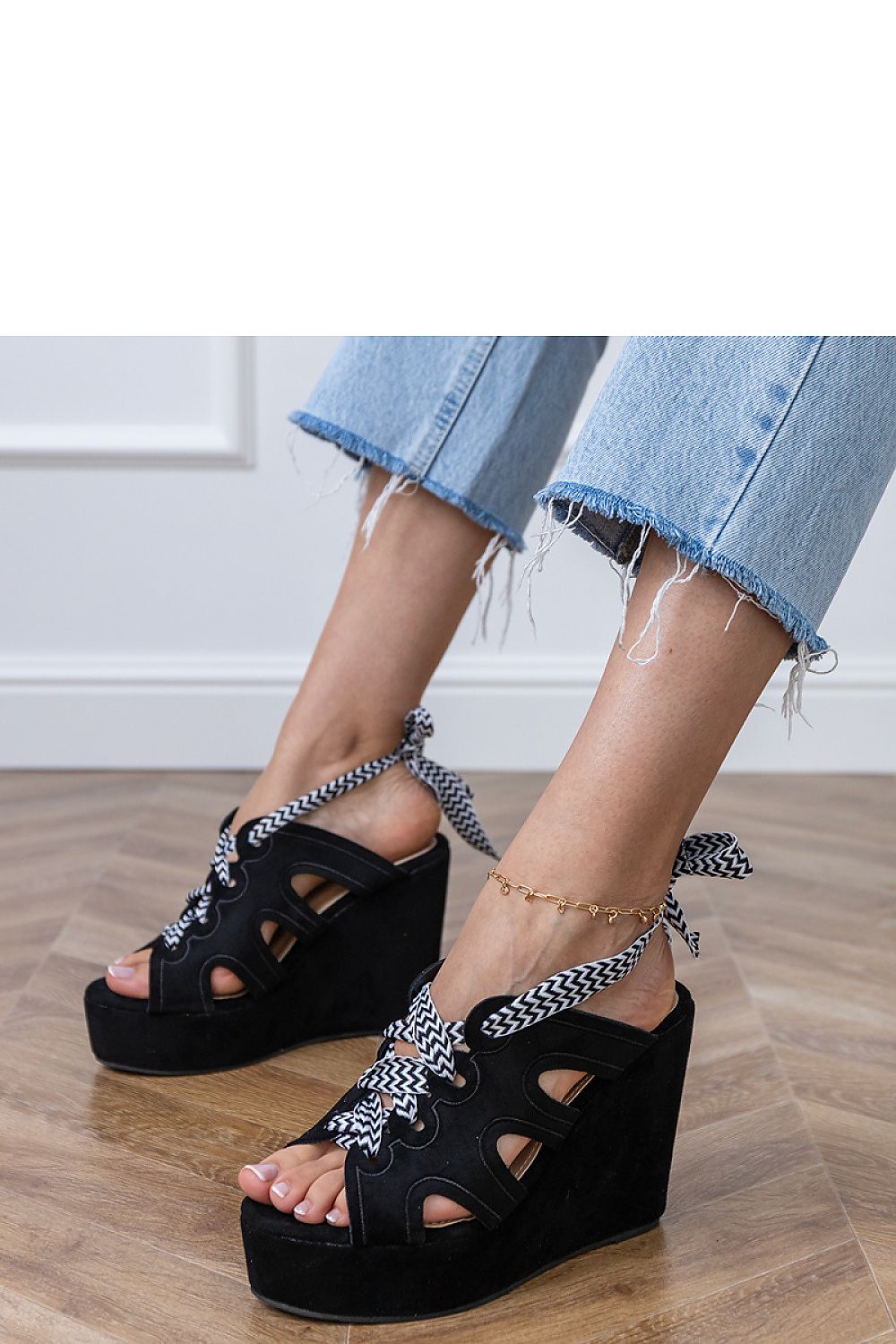  Strappy sandals model 214638 PRIMO 