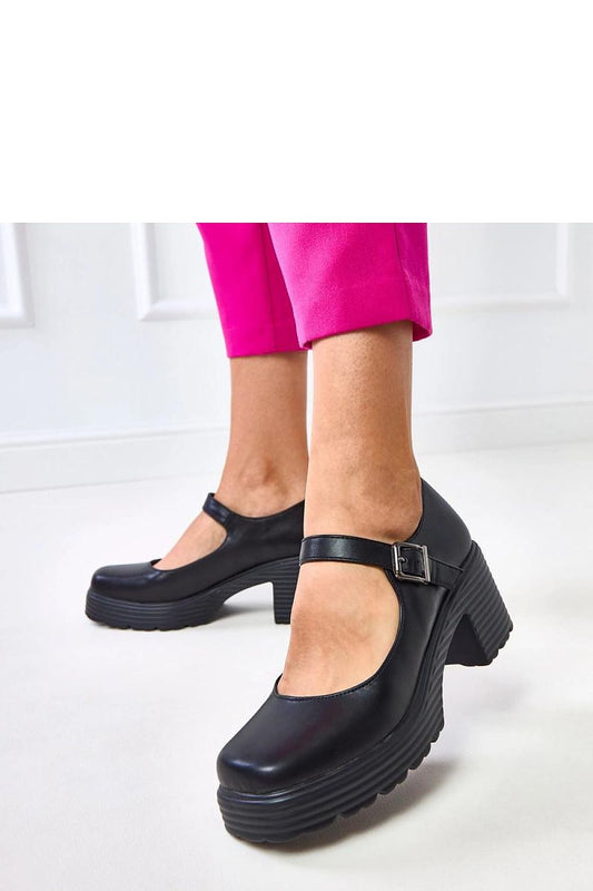  Heeled low shoes model 218165 Solea 