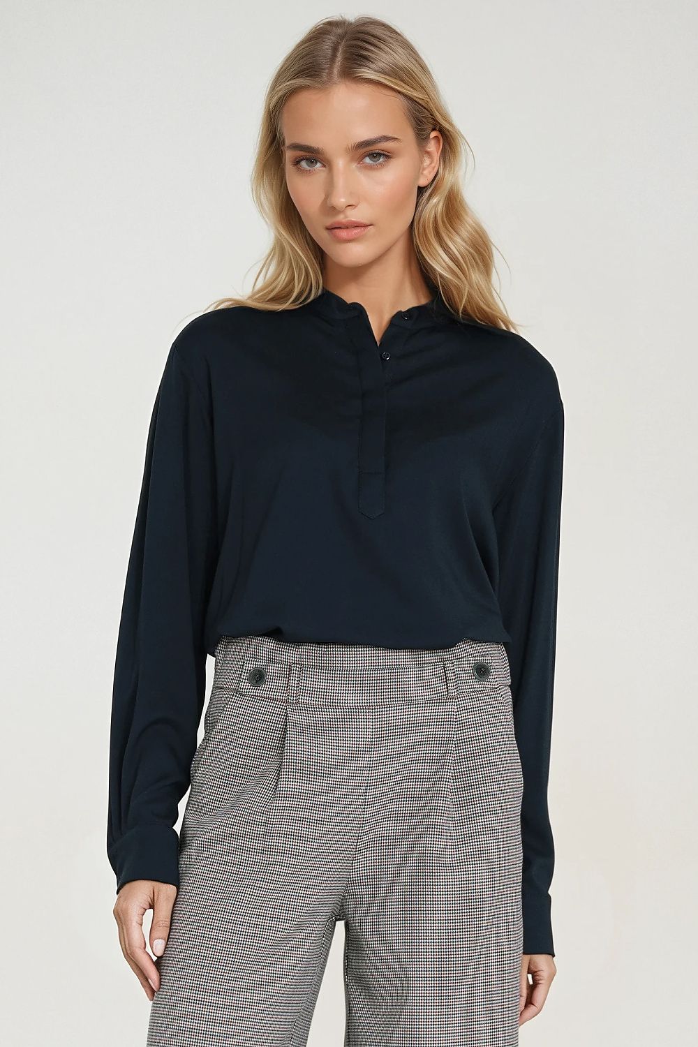  Blouse model 219775 Nife 